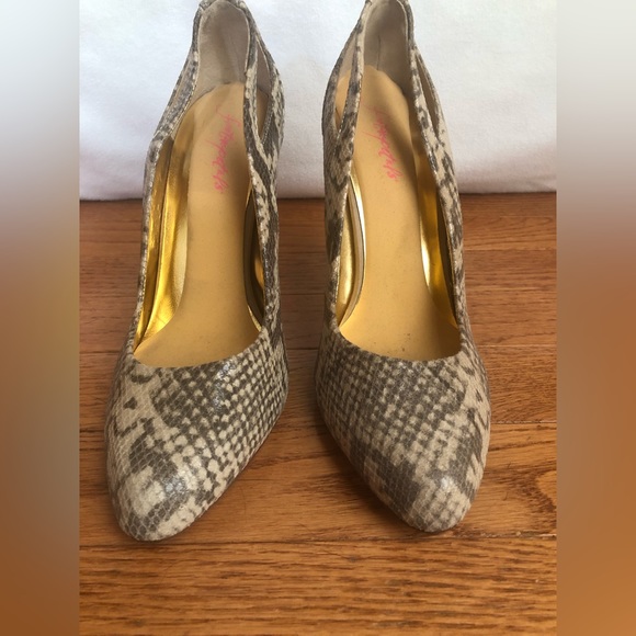 Ted Baker Pumps - Picture 12 of 12